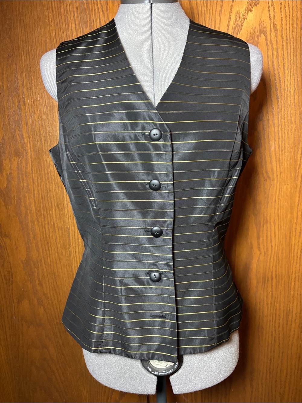 Dana Bachman Black Sleeveless Button-Front Women's Pinstripe Vest - size 6